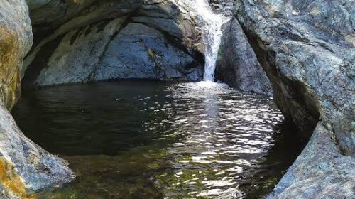 Domenica 6 Settembre: se c’è un bel gruppo ci rinfreschiamo nei laghetti sopra Arenzano Domenica 6 Settembre: se c’è un bel gruppo ci rinfreschiamo nei laghetti sopra Arenzano